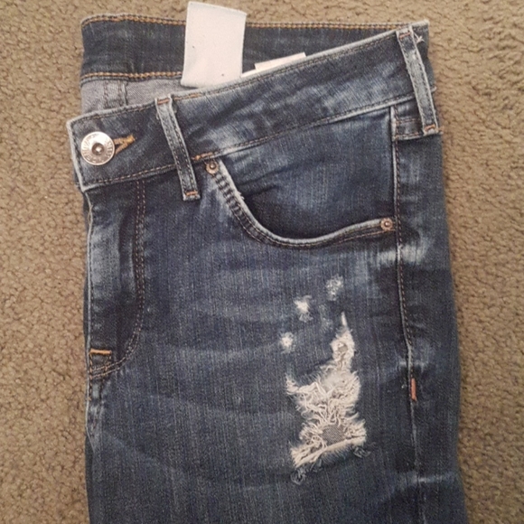 H&M distressed skinny jeans - Picture 5 of 11